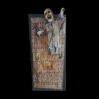 Imagen de Figura Colgante Zombie y Cortina con Movimiento, Luz y Sonido